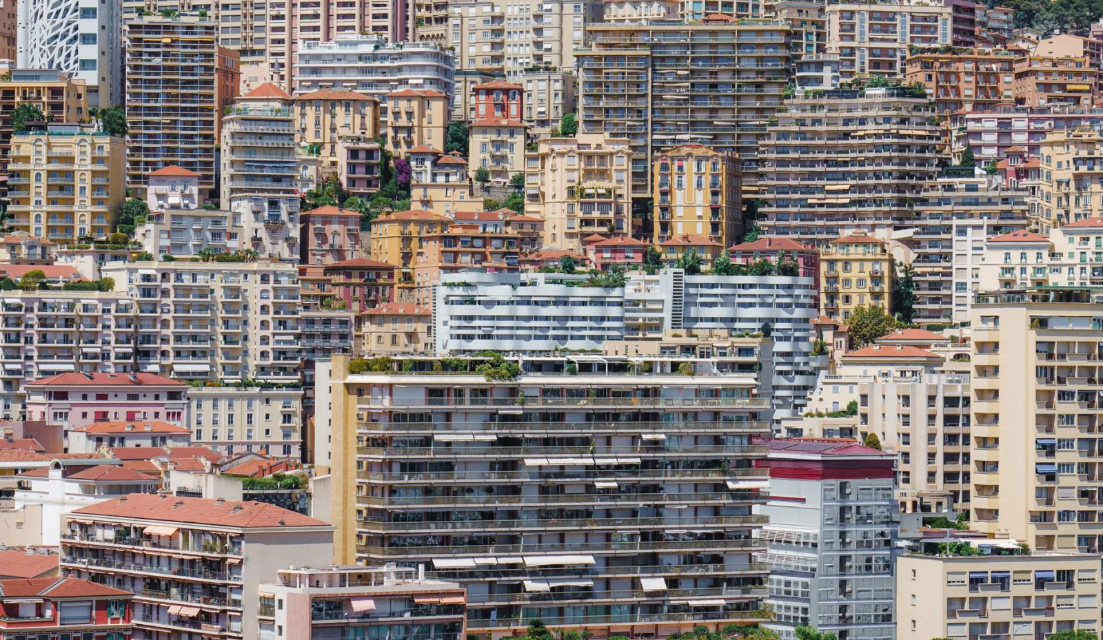 SCPI en direct ou en assurance-vie : quelle enveloppe choisir